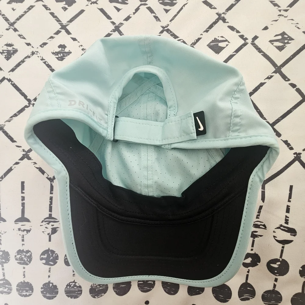 SOLD-- Nike Featherlight Dri-Fit Running Adjustible Cap,Light Blue White Swoosh - Picture 2 of 3